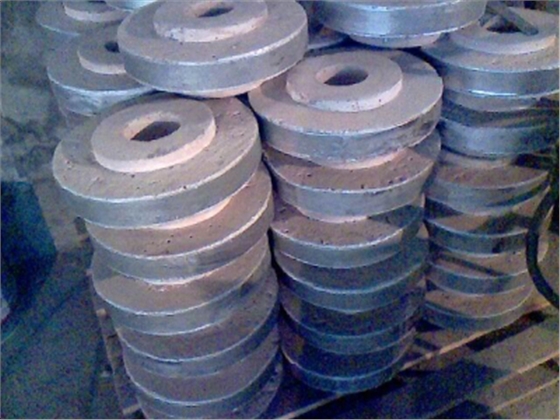 碳素焙燒爐：莫來(lái)石澆注料爐口、爐帽-火龍耐材提供