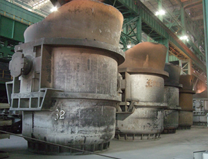 鐵水包內襯耐火材料由哪三層組成？作用是什么？